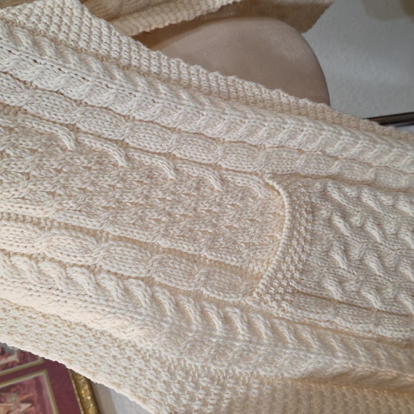 Aran Crafts knitted shawl or wrap with pockets - Picture 8 of 12